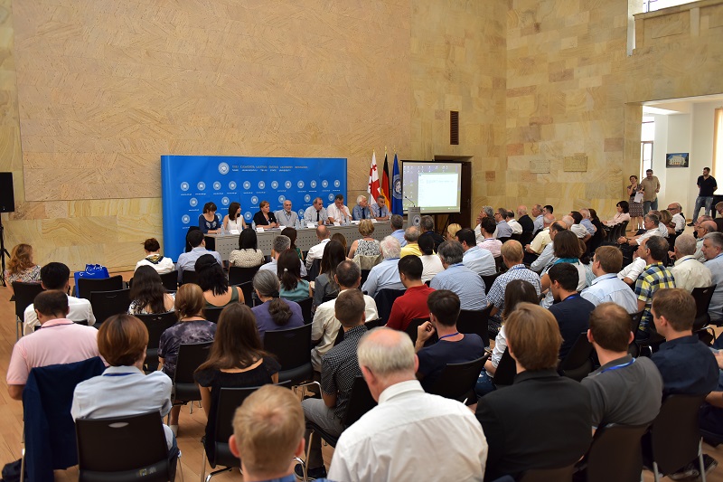 http://rustaveli.org.ge/images/DSC_3031.JPG
