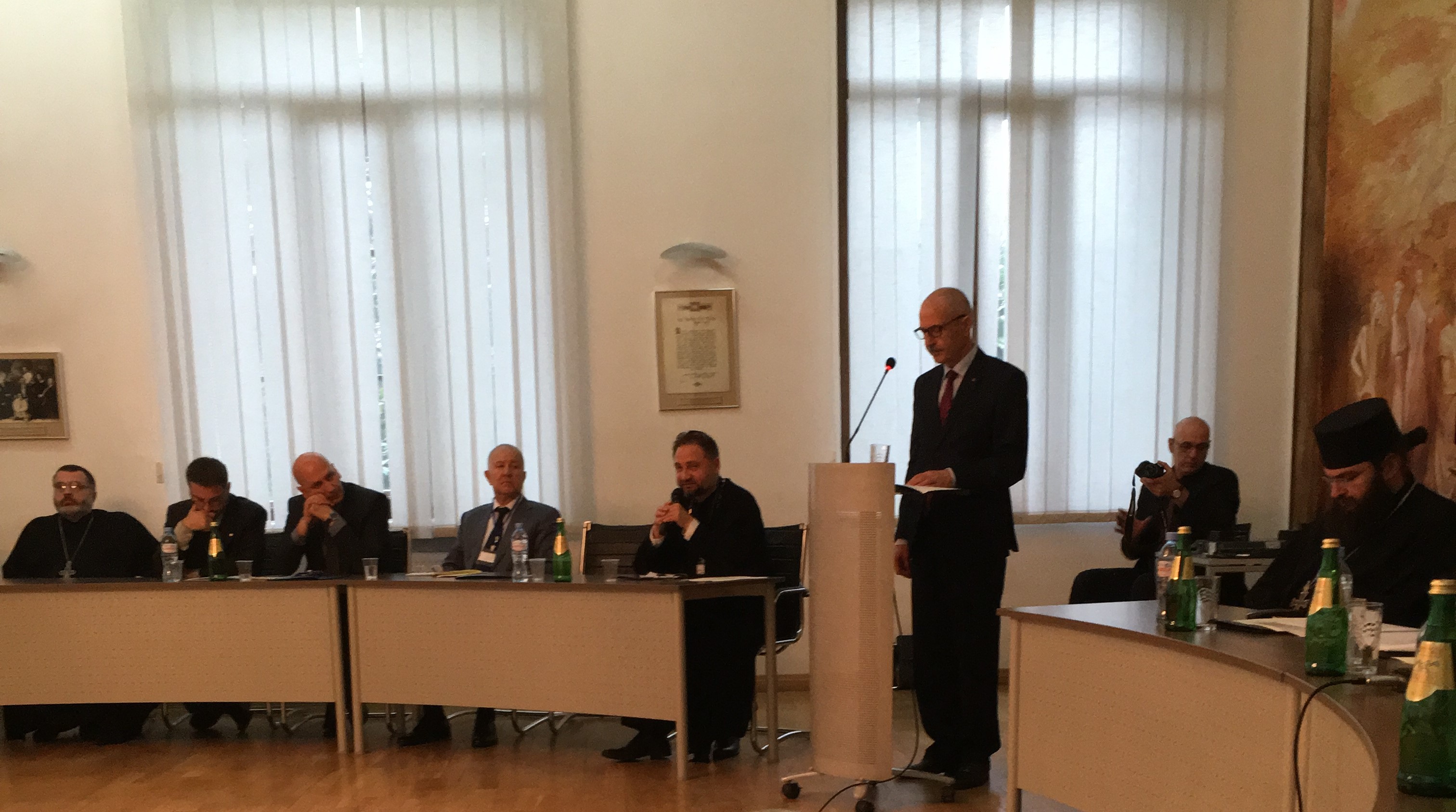 http://rustaveli.org.ge/images/IMG_0593.JPG