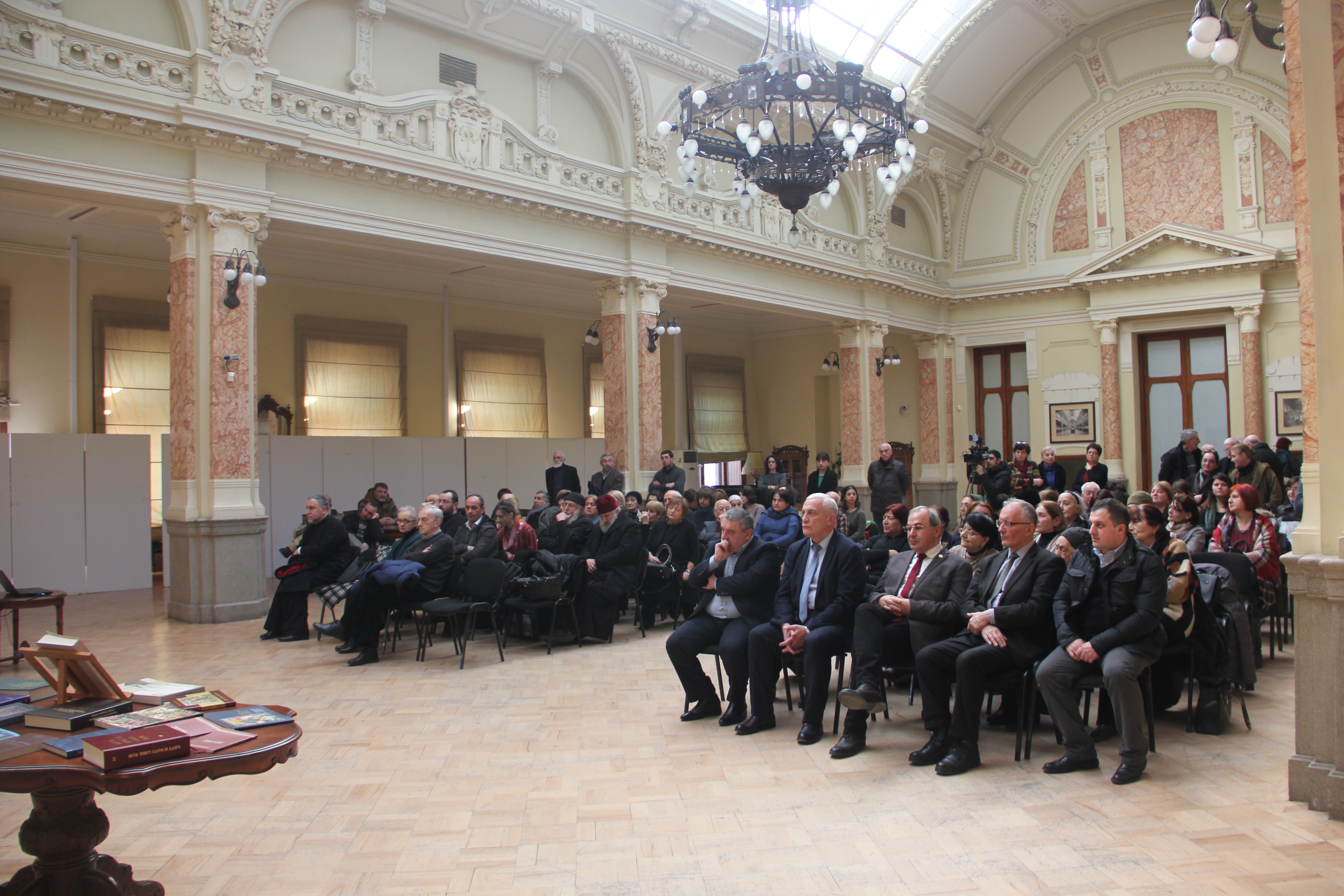 http://rustaveli.org.ge/images/Images/IMG_2848.JPG
