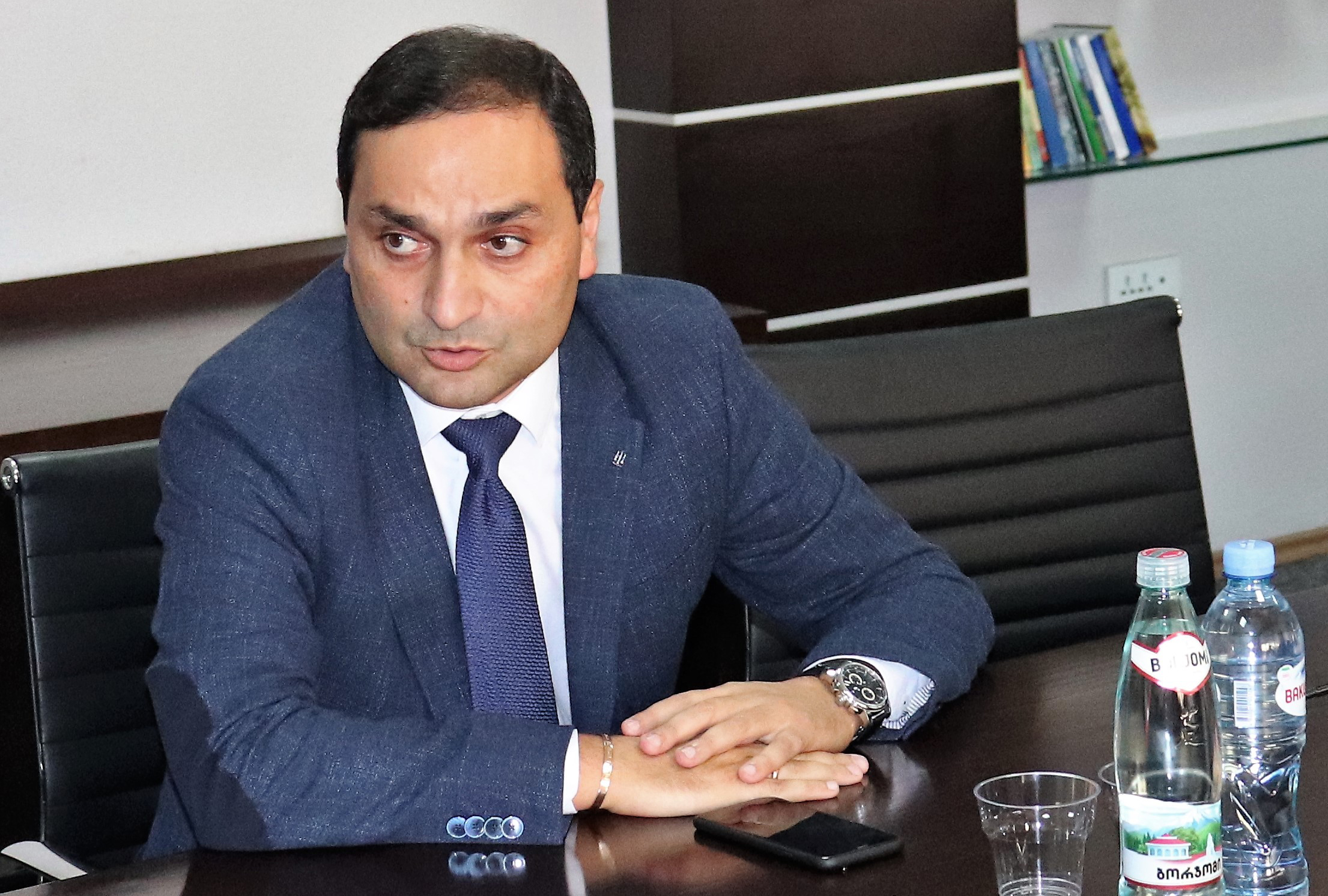 http://rustaveli.org.ge/images/NEWS/IMG_2610_2.JPG
