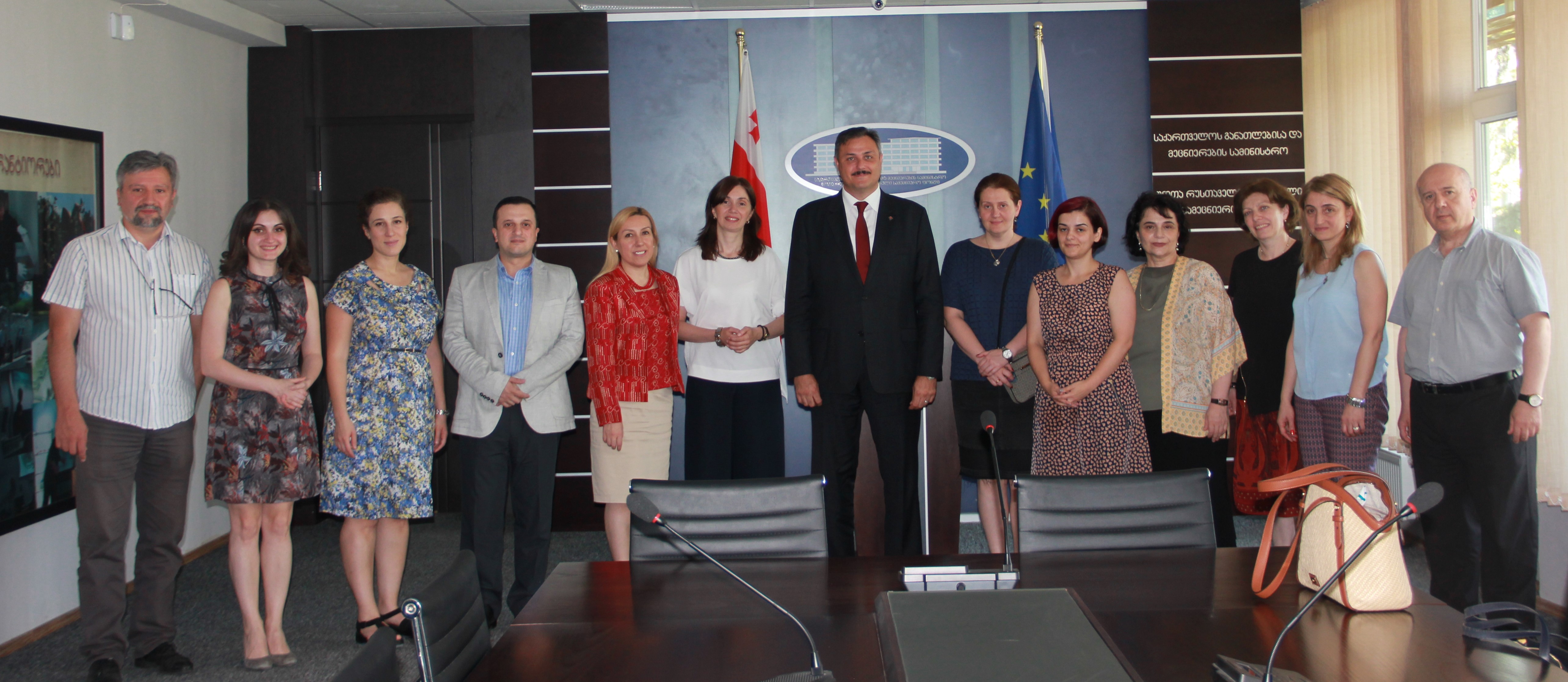 http://rustaveli.org.ge/images/NEWS/IMG_4719.JPG