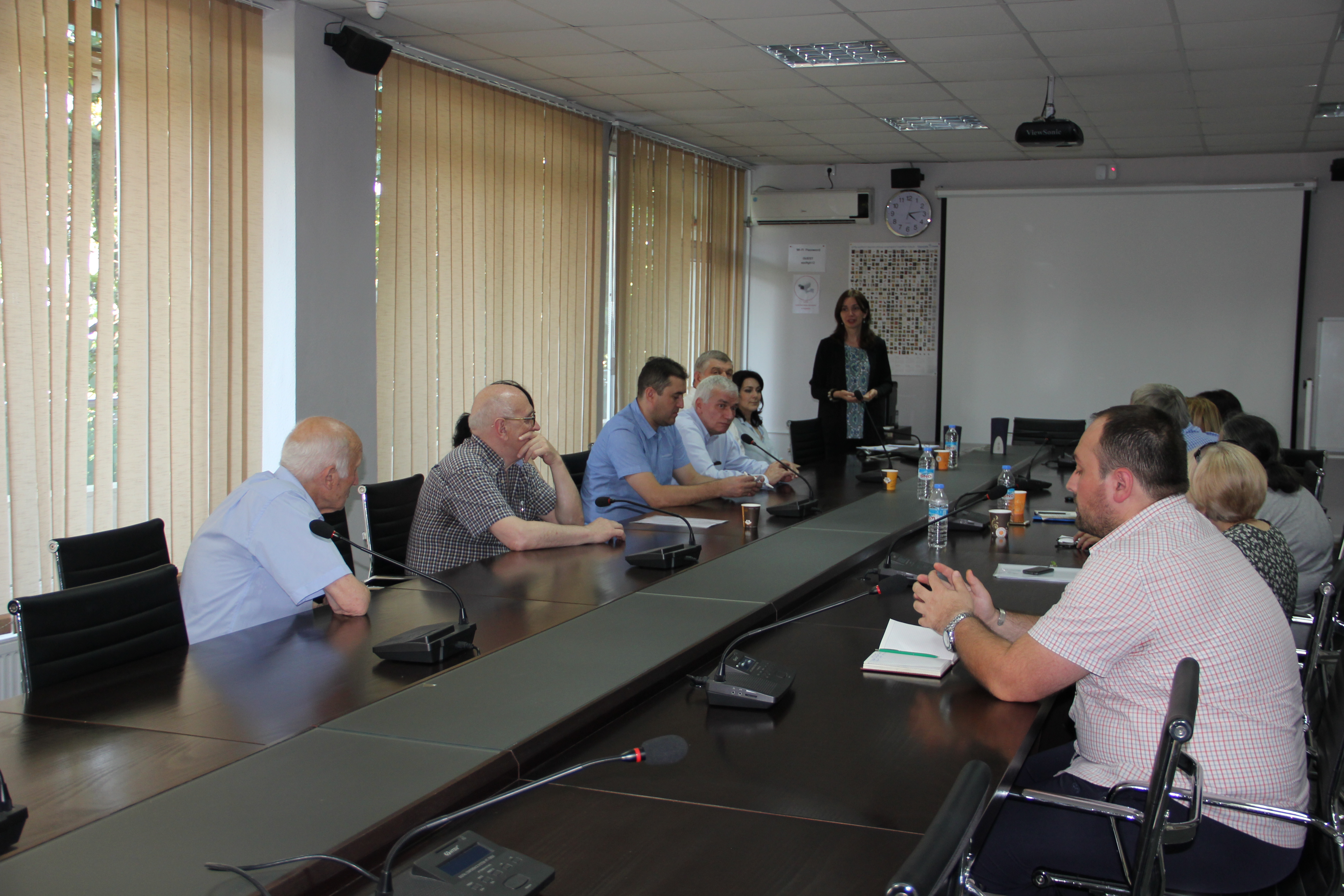 http://rustaveli.org.ge/images/NEWS/IMG_4837.JPG