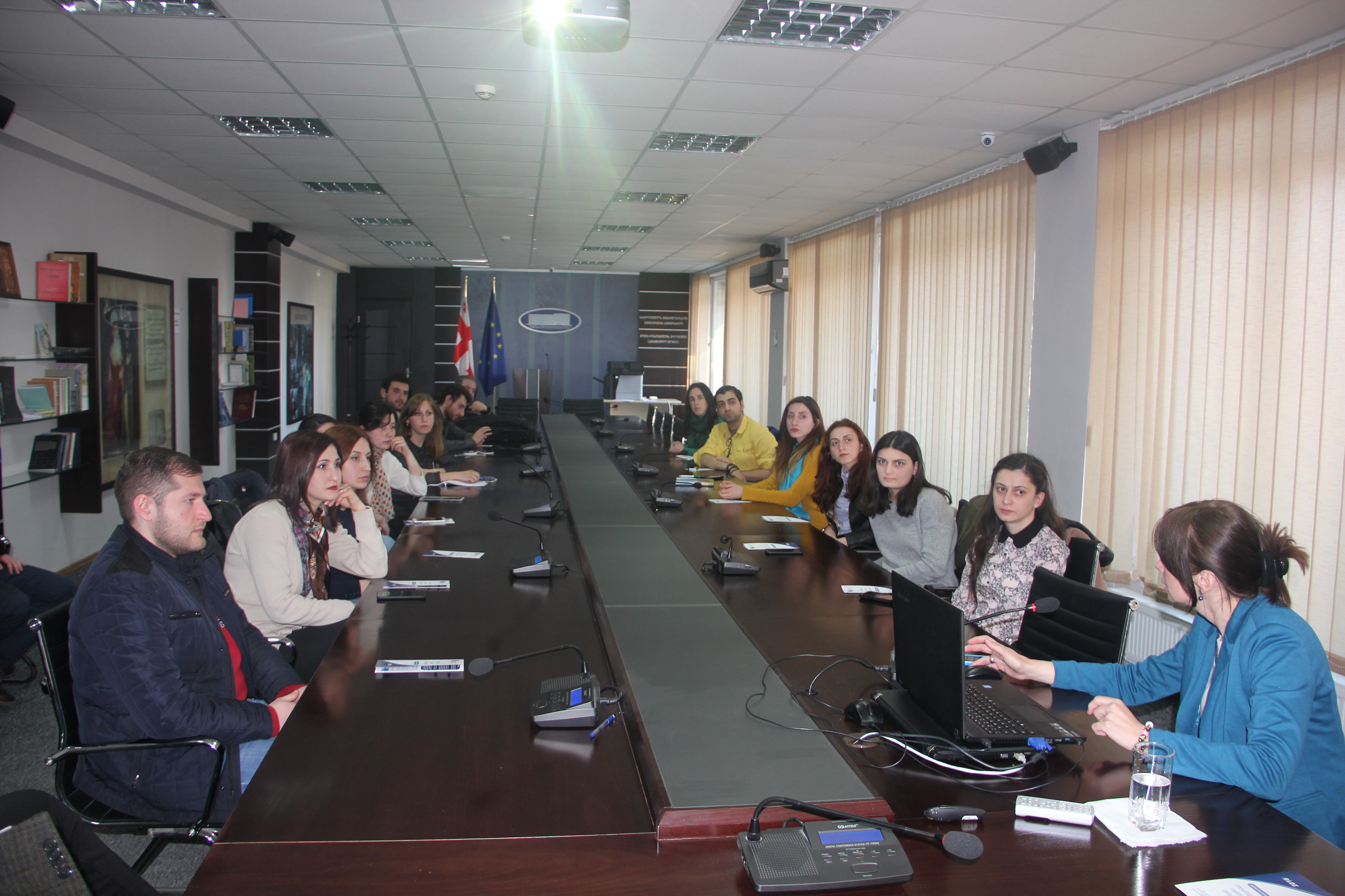 http://rustaveli.org.ge/images/samogzauro%20prezentaciebi/IMG_3062.JPG