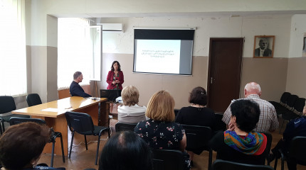 "Extraction and analysis of natural food colorants from local agro-industrial waste materials"
