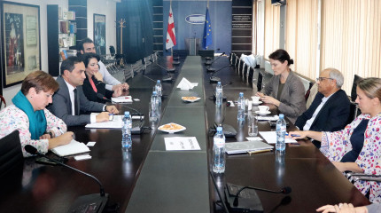 Meeting with the World Bank Representatives