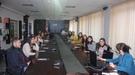 შეხვედრა სტუდენტებთან