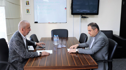 განათლებისა და მეცნიერების მინისტრის მოადგილემ, ნოდარ პაპუკაშვილმა რუსთაველოს სამეცნიერო ფონდში გაცნობითი შეხვედრა გამართა