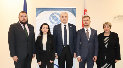 Meeting with Representatives of Elsevier, a Leading International Scientific Publishing House