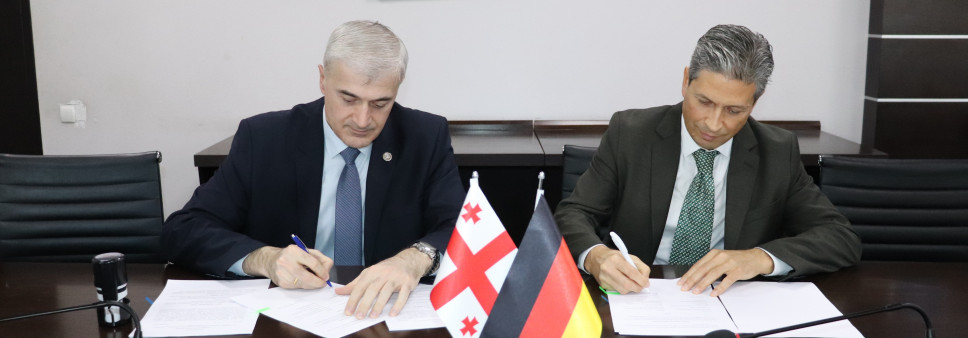 The meeting between Teimuraz Dochviri, the General Director of the foundation  and Gebhard Reul 