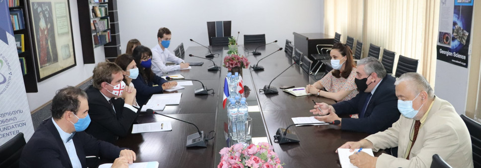 საფრანგეთის ელჩი რუსთაველის ფონდს ესტუმრა
