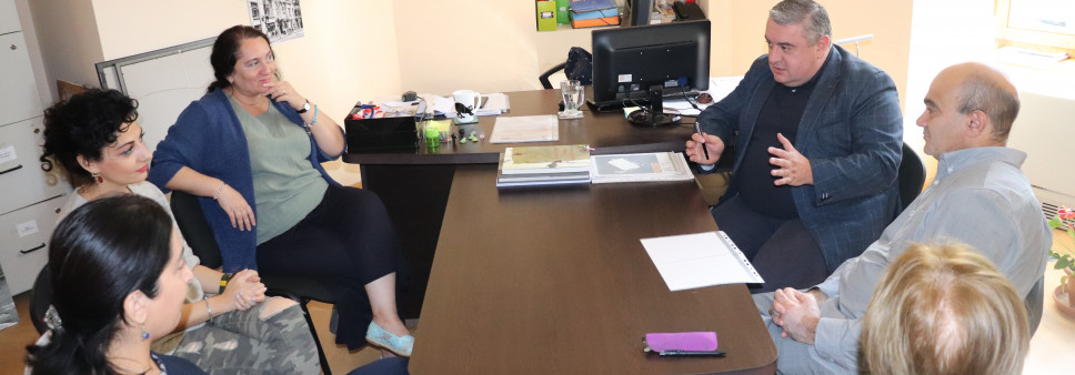Meeting toward the issue of occupied territories